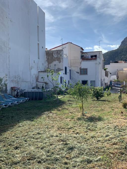 Ca Corrales: Como En La Playa, Pero En El Pueblo カルプ エクステリア 写真
